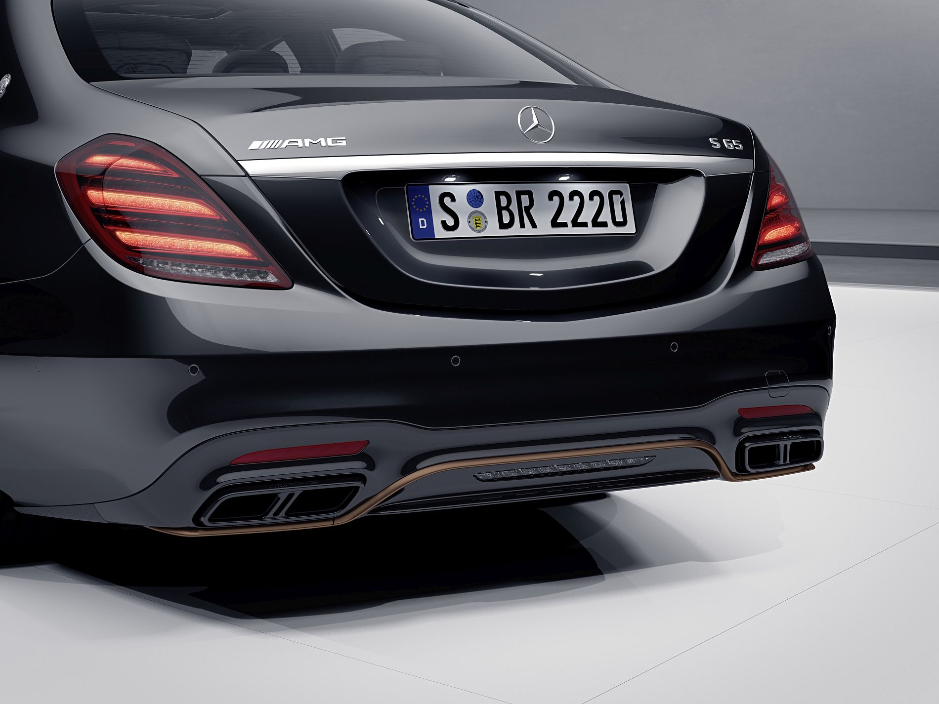 Mercedes-AMG S 65 Final Edition

Mercedes-AMG S 65 Final Edition