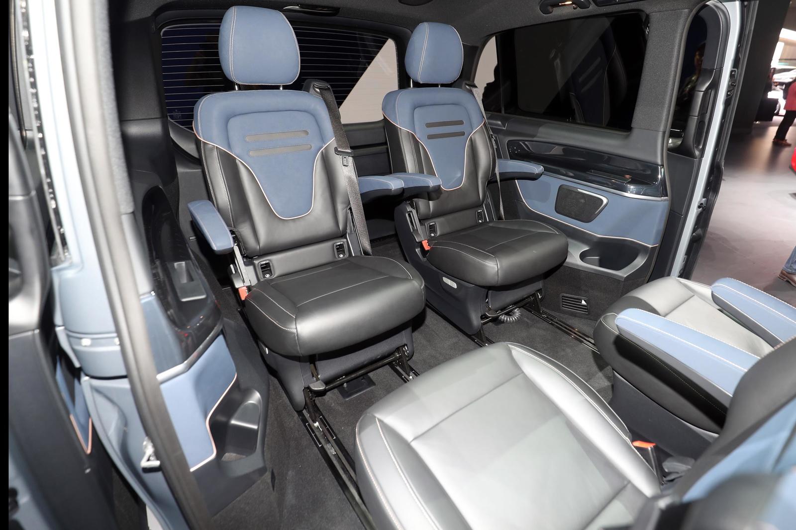 Mercedes EQV (3)