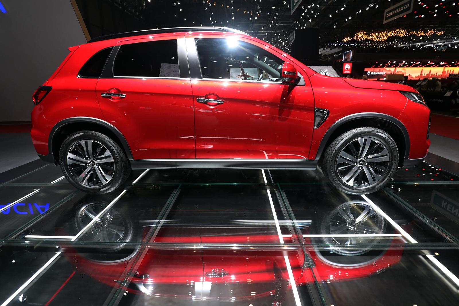 Mitsubishi ASX (1)
