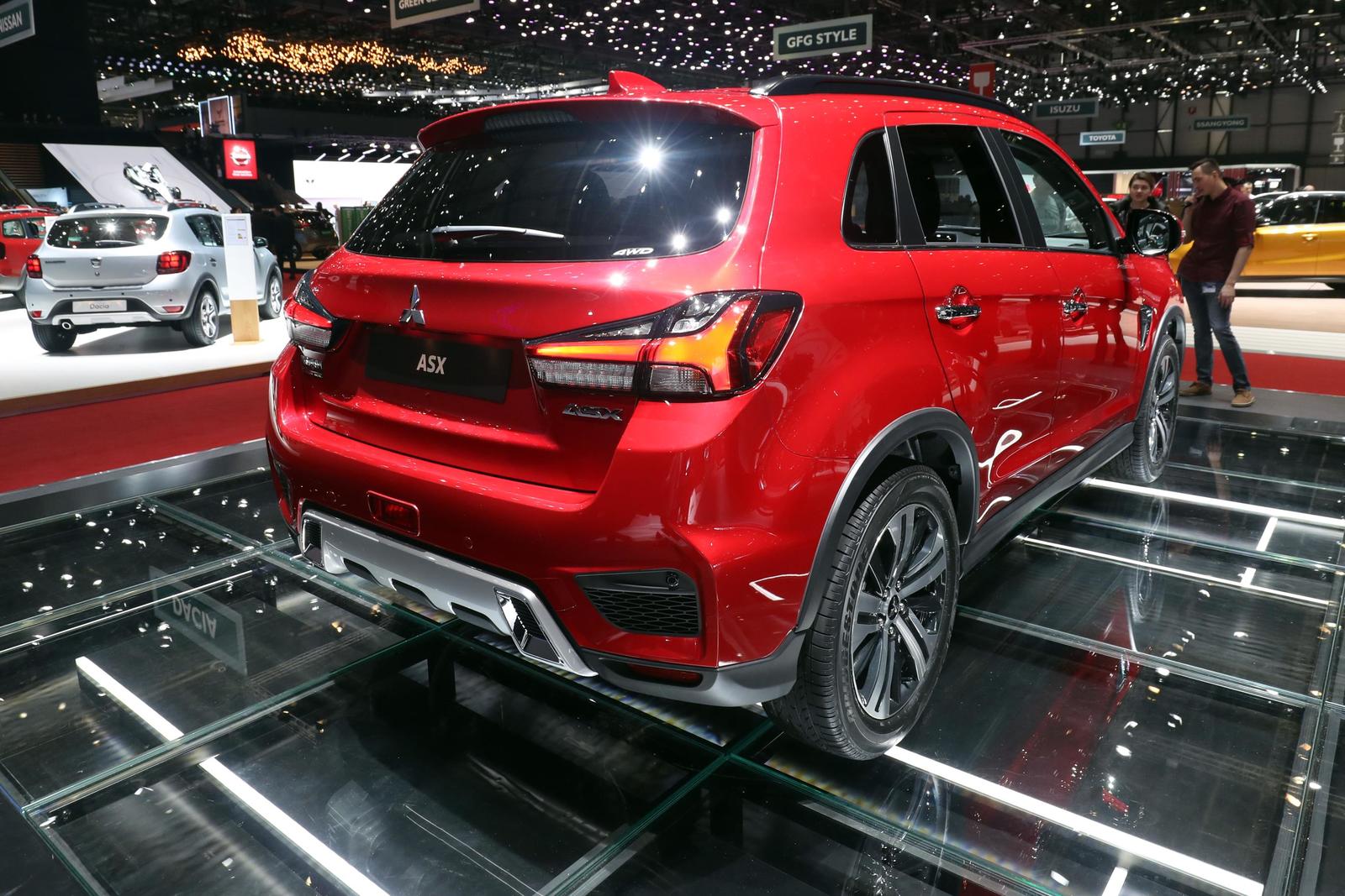 Mitsubishi ASX (2)