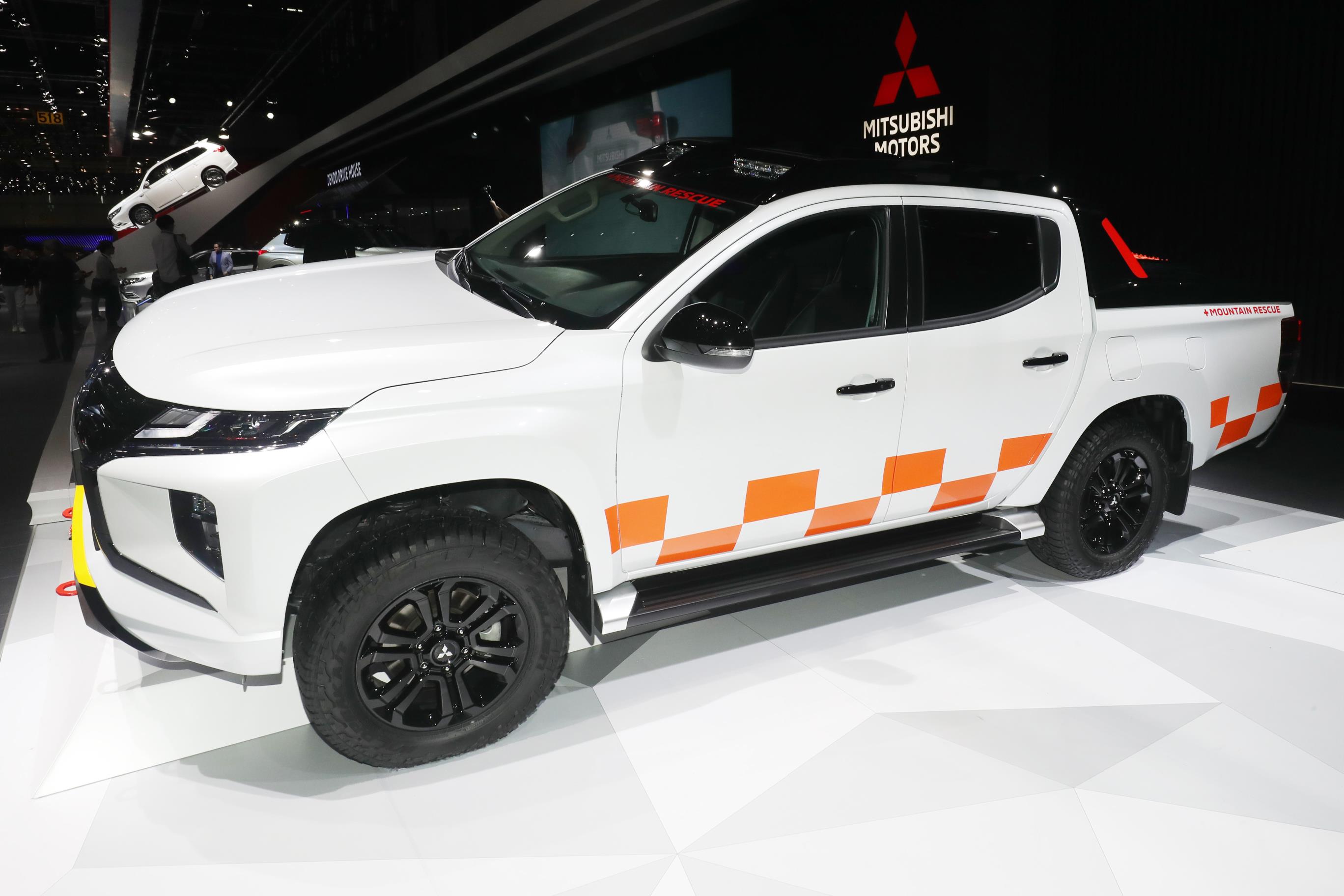 Mitsusbishi L200 (1)