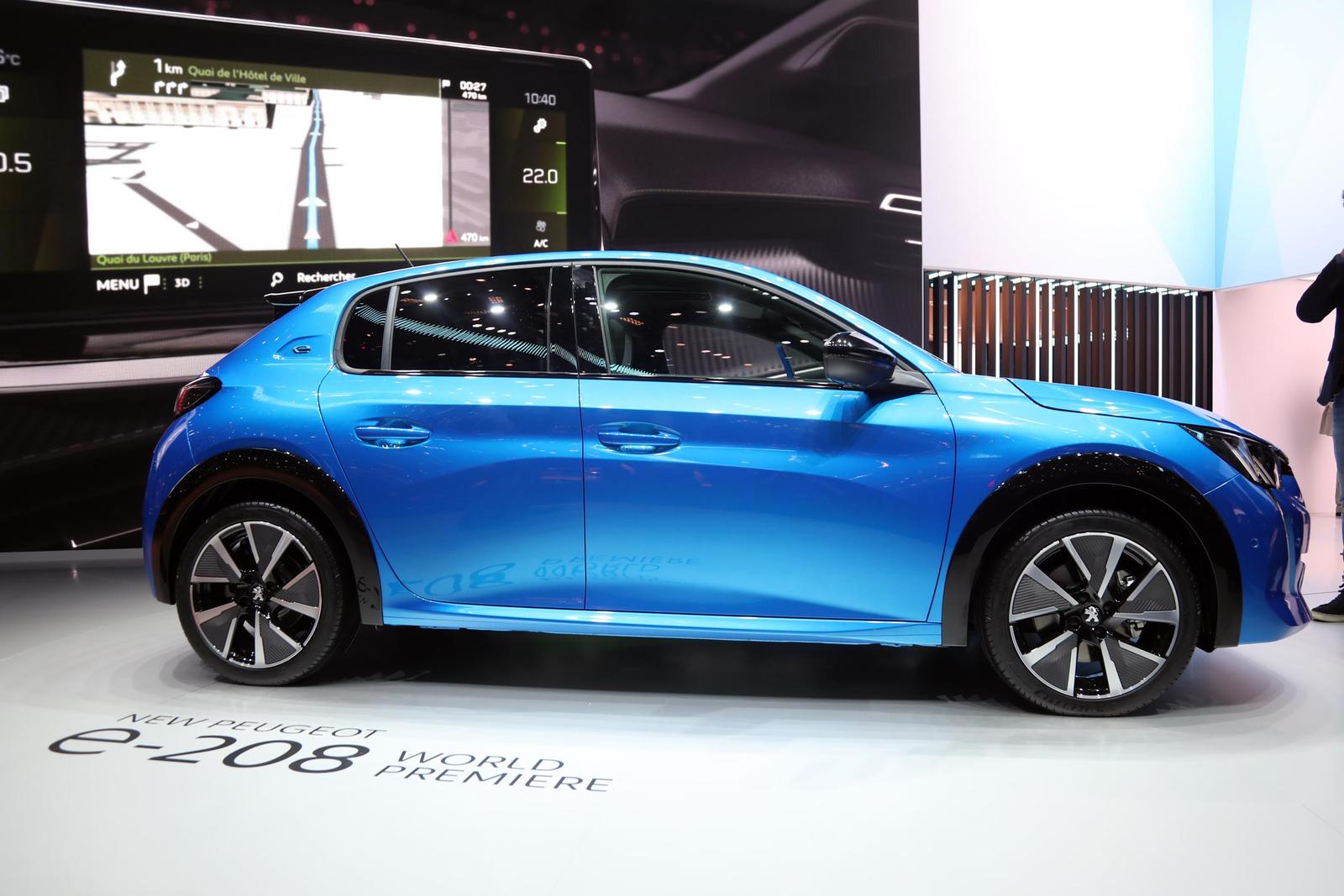 Peugeot 208 (4)