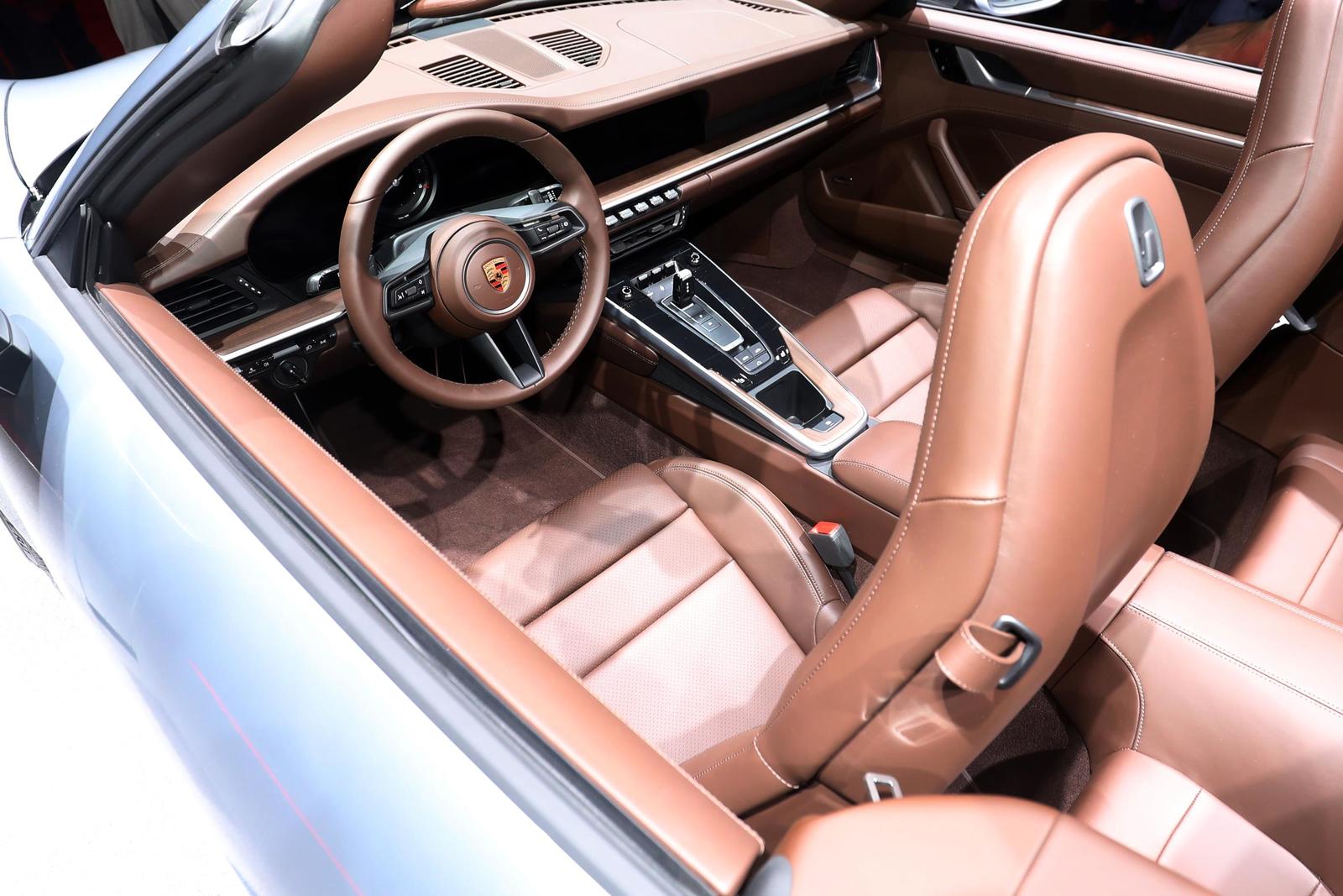Porsche 911 (2)