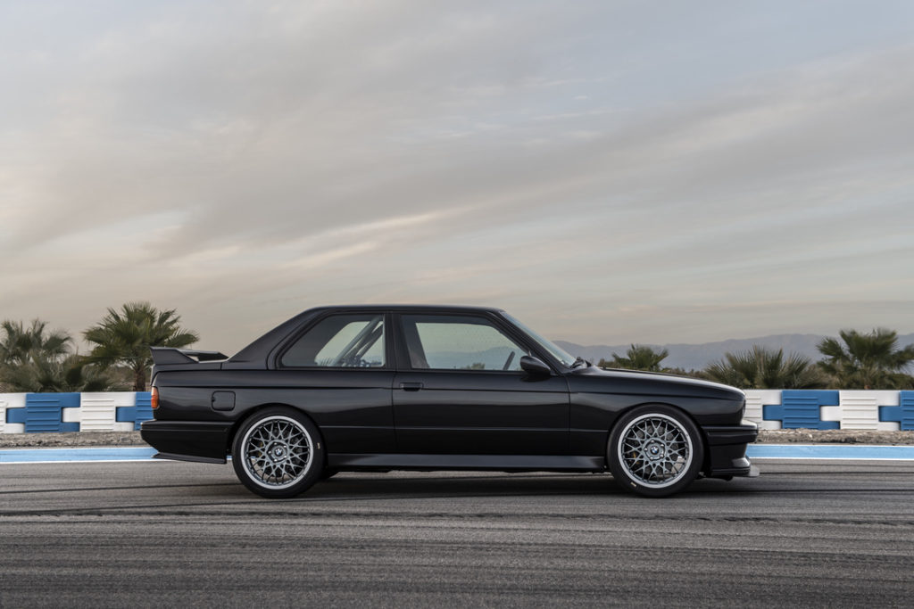 Redux BMW E30 (1)