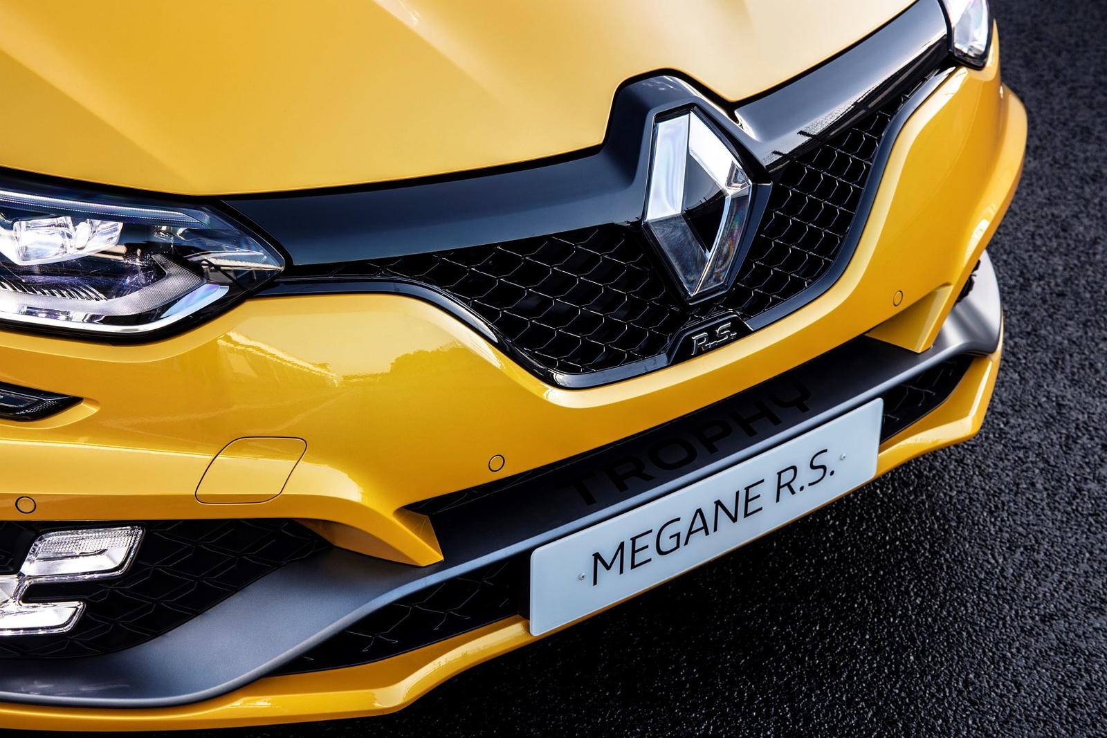 2018 – Essais presse Renault MEGANE IV R.S. TROPHY au Portugal