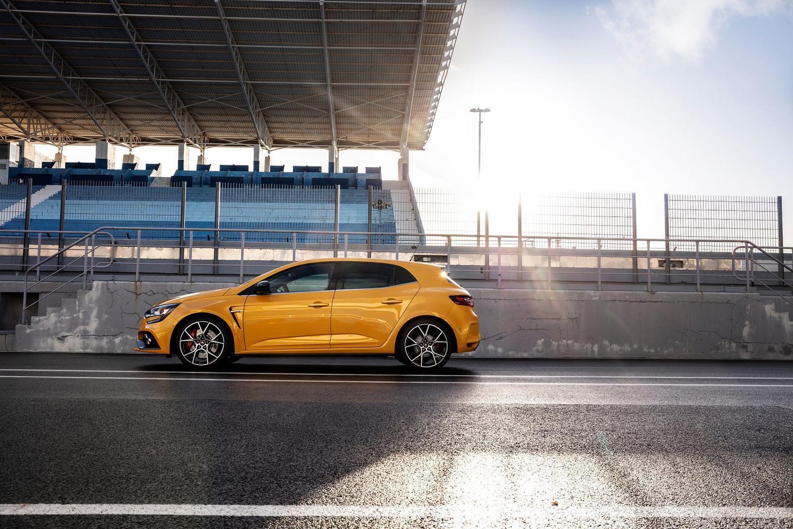 2018 – Essais presse Renault MEGANE IV R.S. TROPHY au Portugal