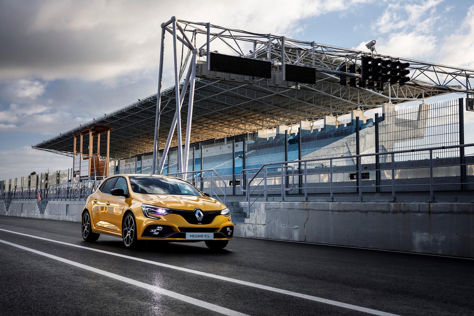 2018 – Essais presse Renault MEGANE IV R.S. TROPHY au Portugal