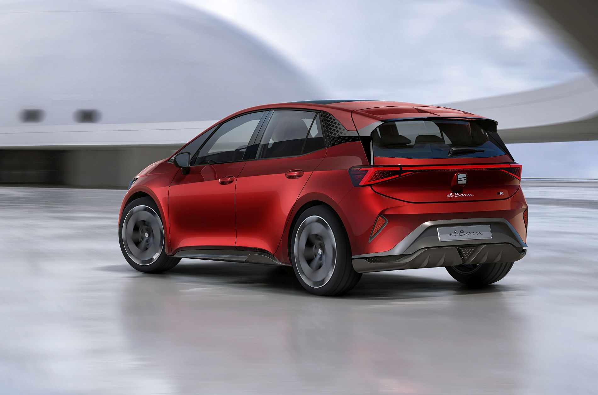 SEAT-el-Born-plugged-into-electric-mobility_08_HQ