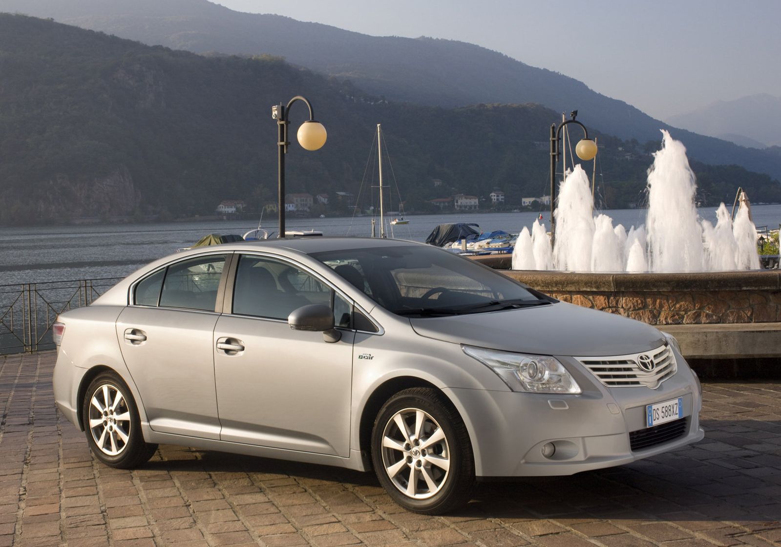 Toyota-Avensis-2009-1600-06