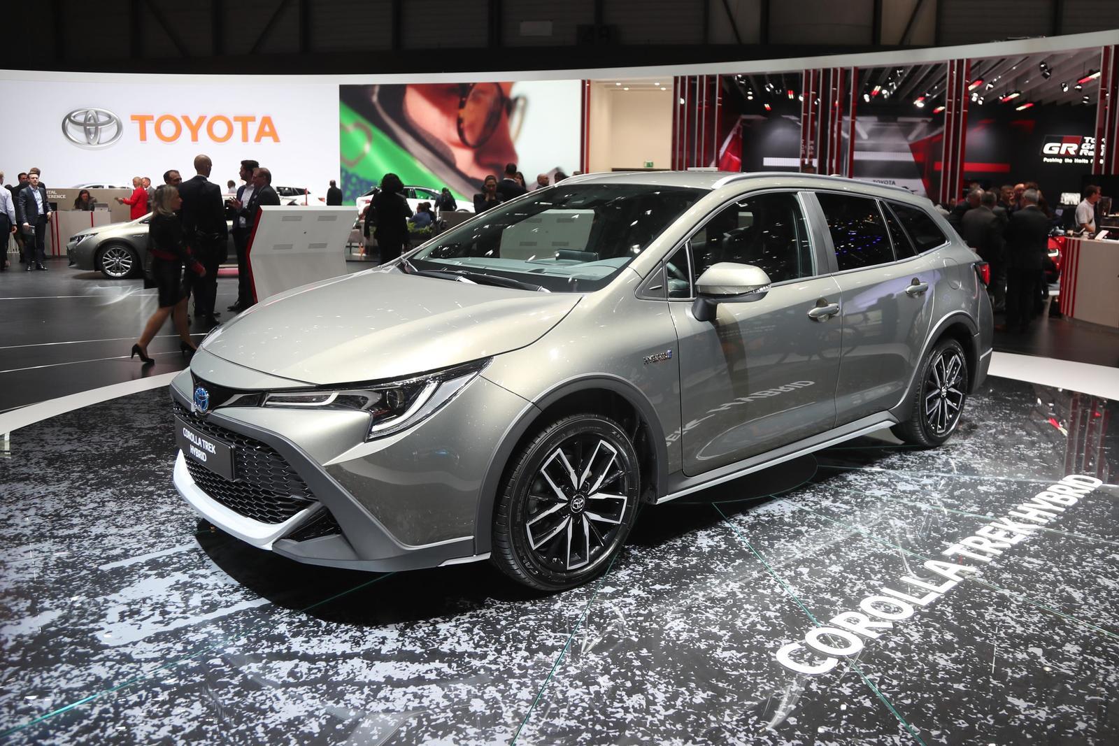 Toyota Corolla Trek (1)