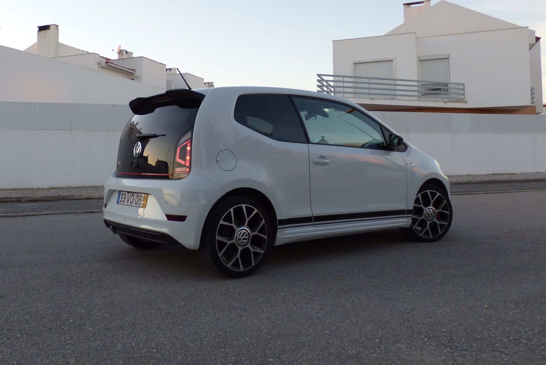 Volkswagen up GTI (11)