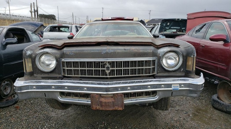 junked-1975-chevrolet-monte-carlo-landau-1 (12)