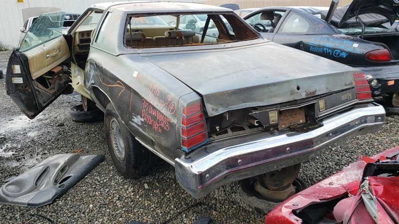 junked-1975-chevrolet-monte-carlo-landau-1 (19)