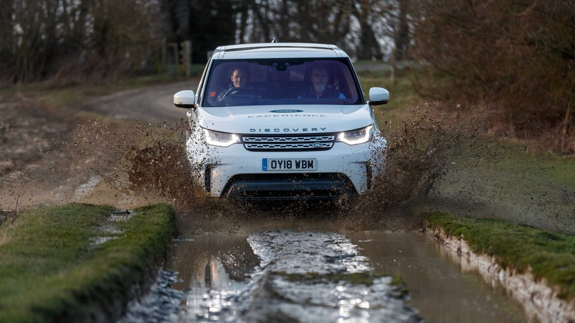 mobile-malaria-project-land-rover-discovery (5)