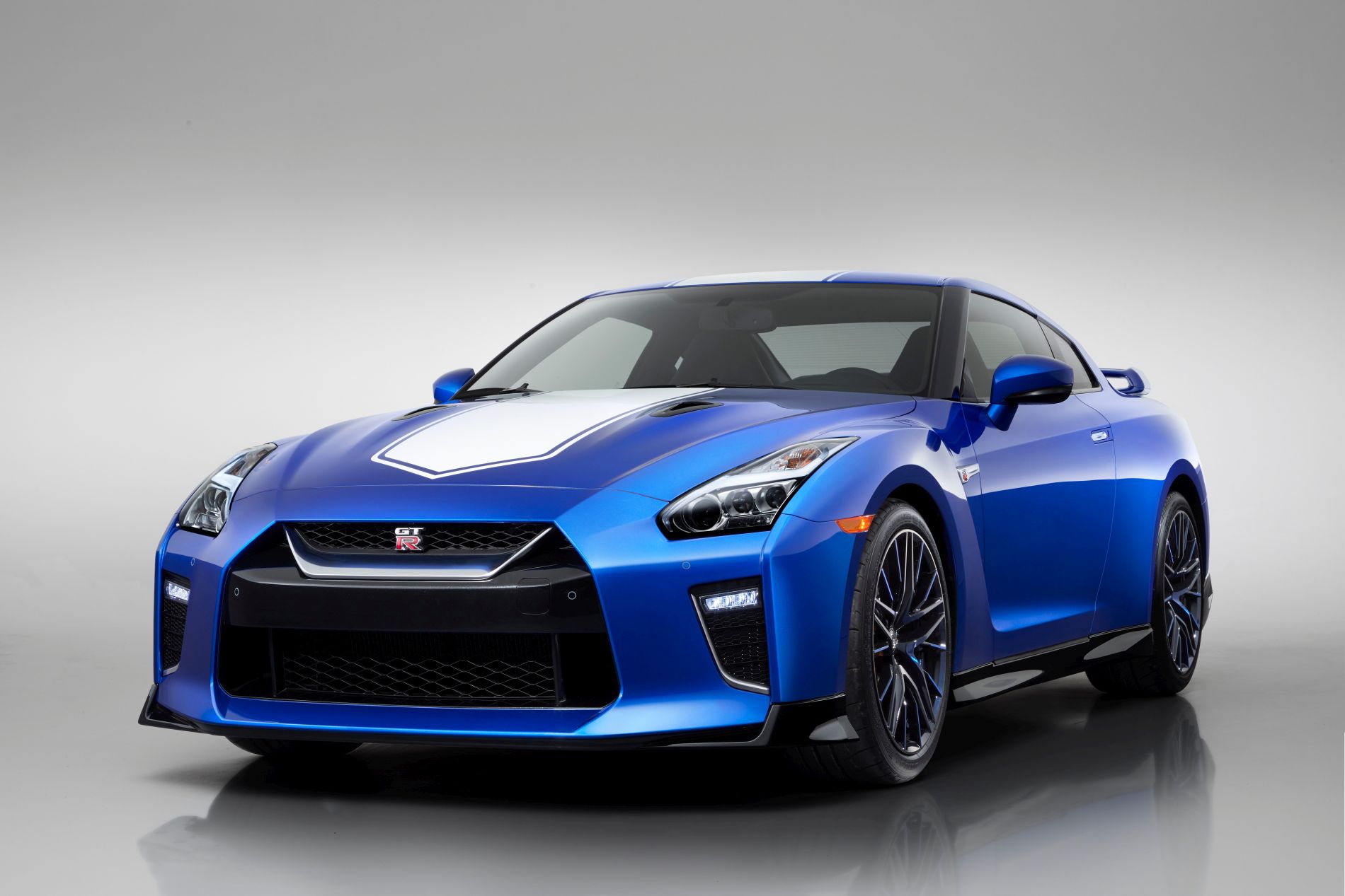 Nissan GT-R 50th Anniversary Edition debuts in New York