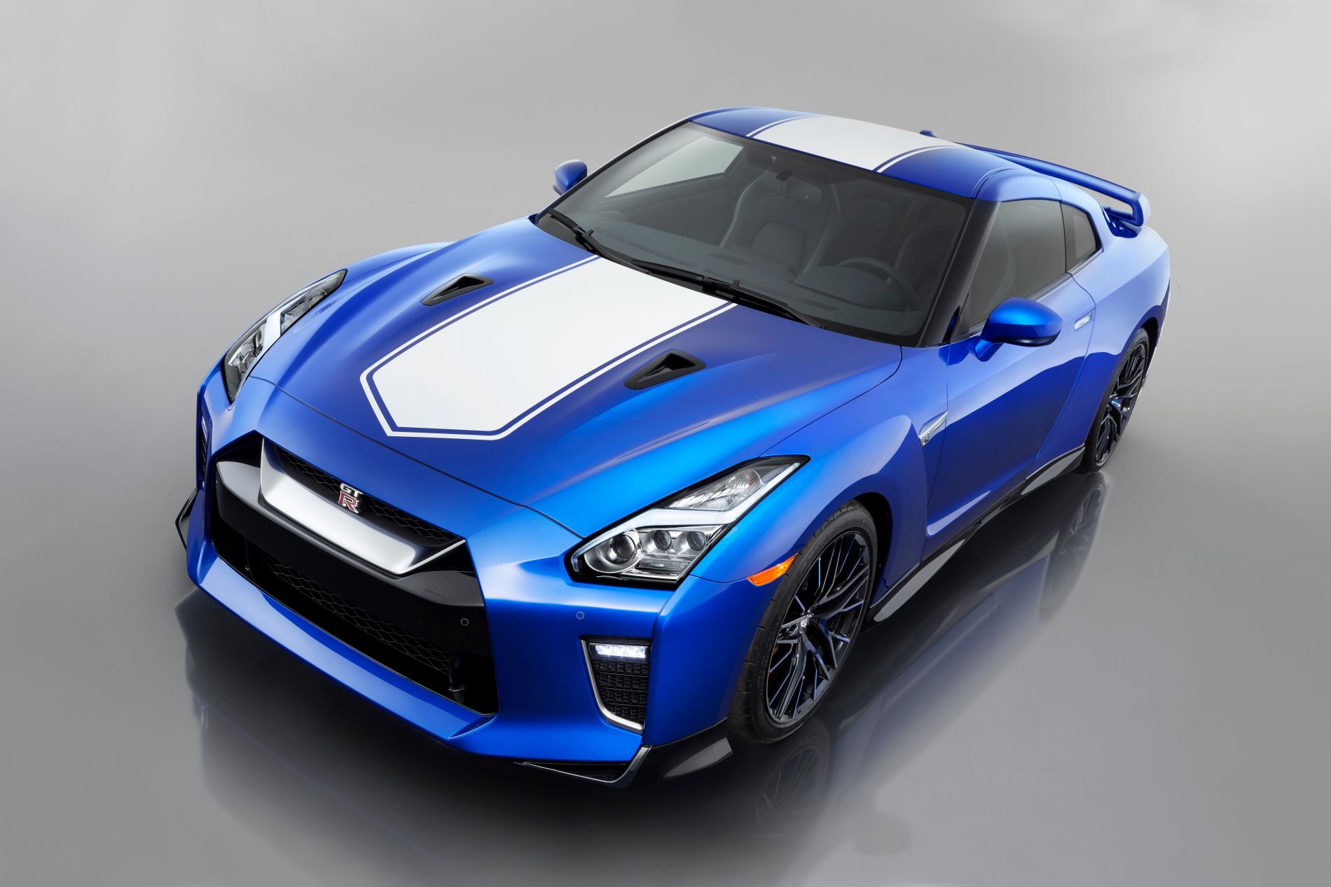 Nissan GT-R 50th Anniversary Edition debuts in New York