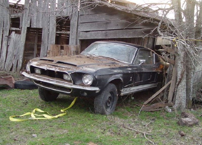 1968-Shelby-GT500-Fastback-Barn-Find-740×531