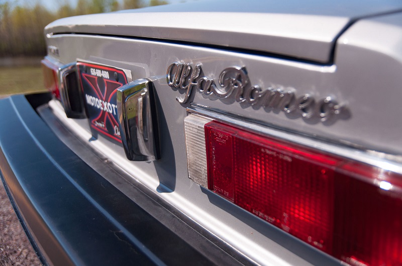 Alfa-Romeo-Spider-Veloce-Series-II-Tail-Light