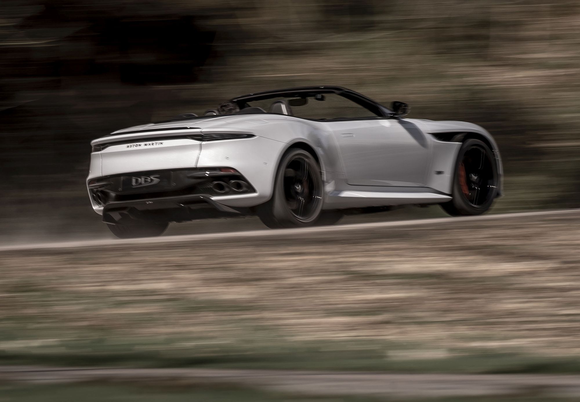 DBS Superleggera Volante (14)