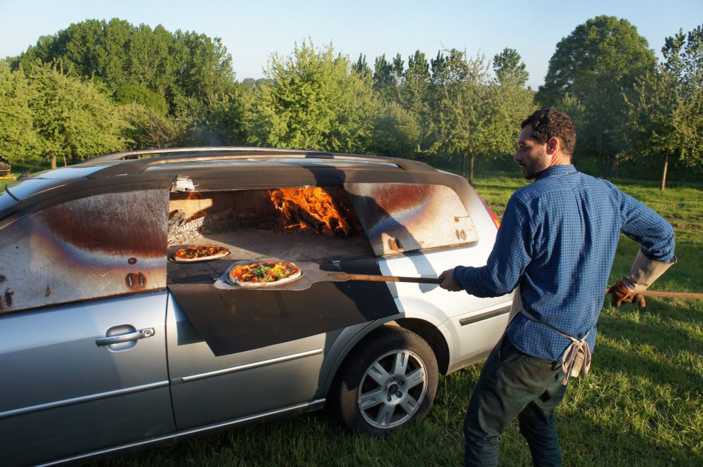 Ford Mondeo Pizza Oven