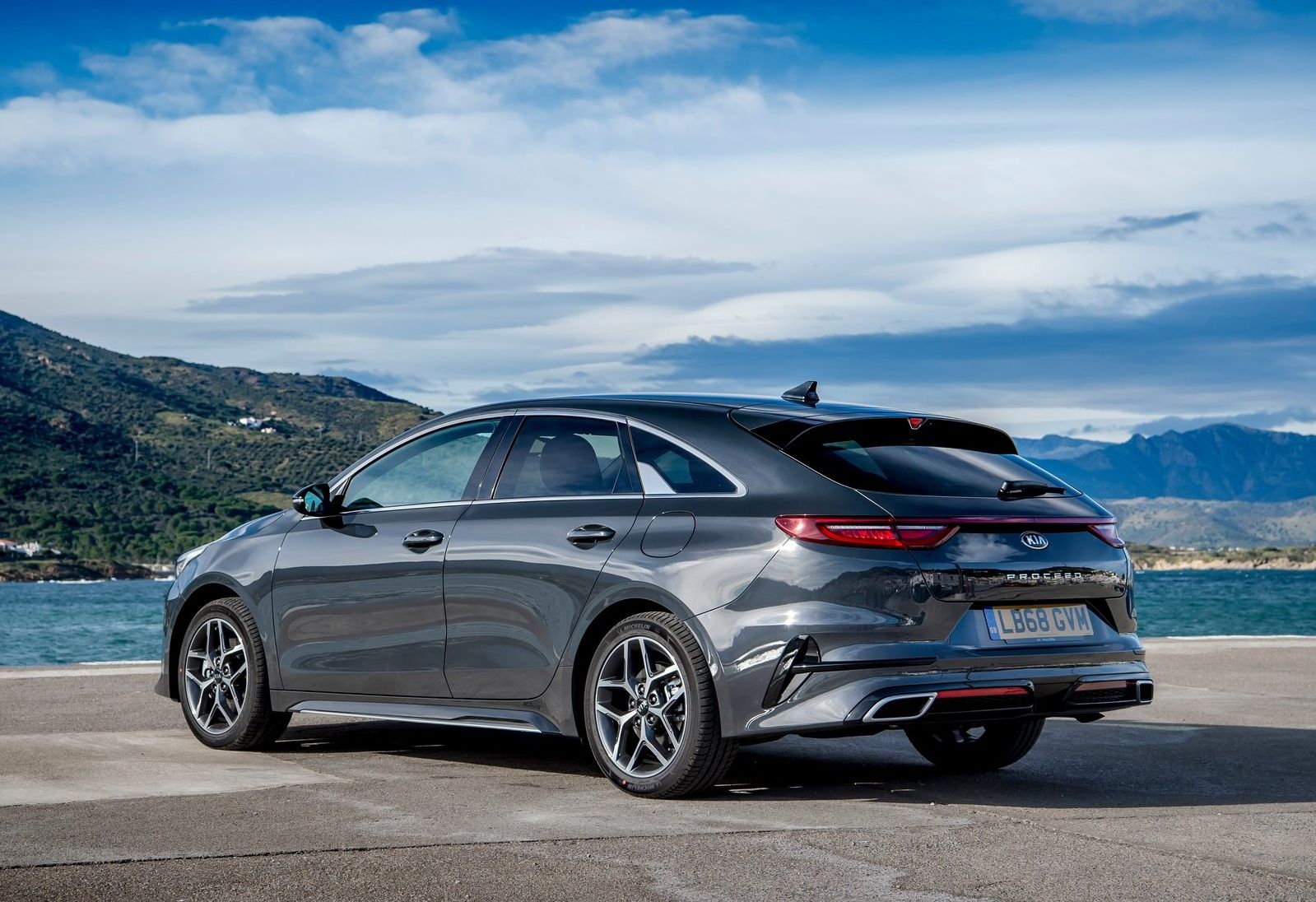 Kia-ProCeed_UK-Version-2019-1600-1d