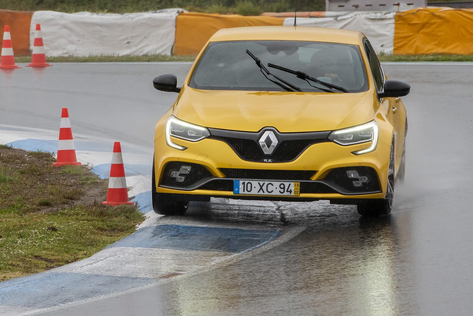 MeganeRS_Trophy_1413