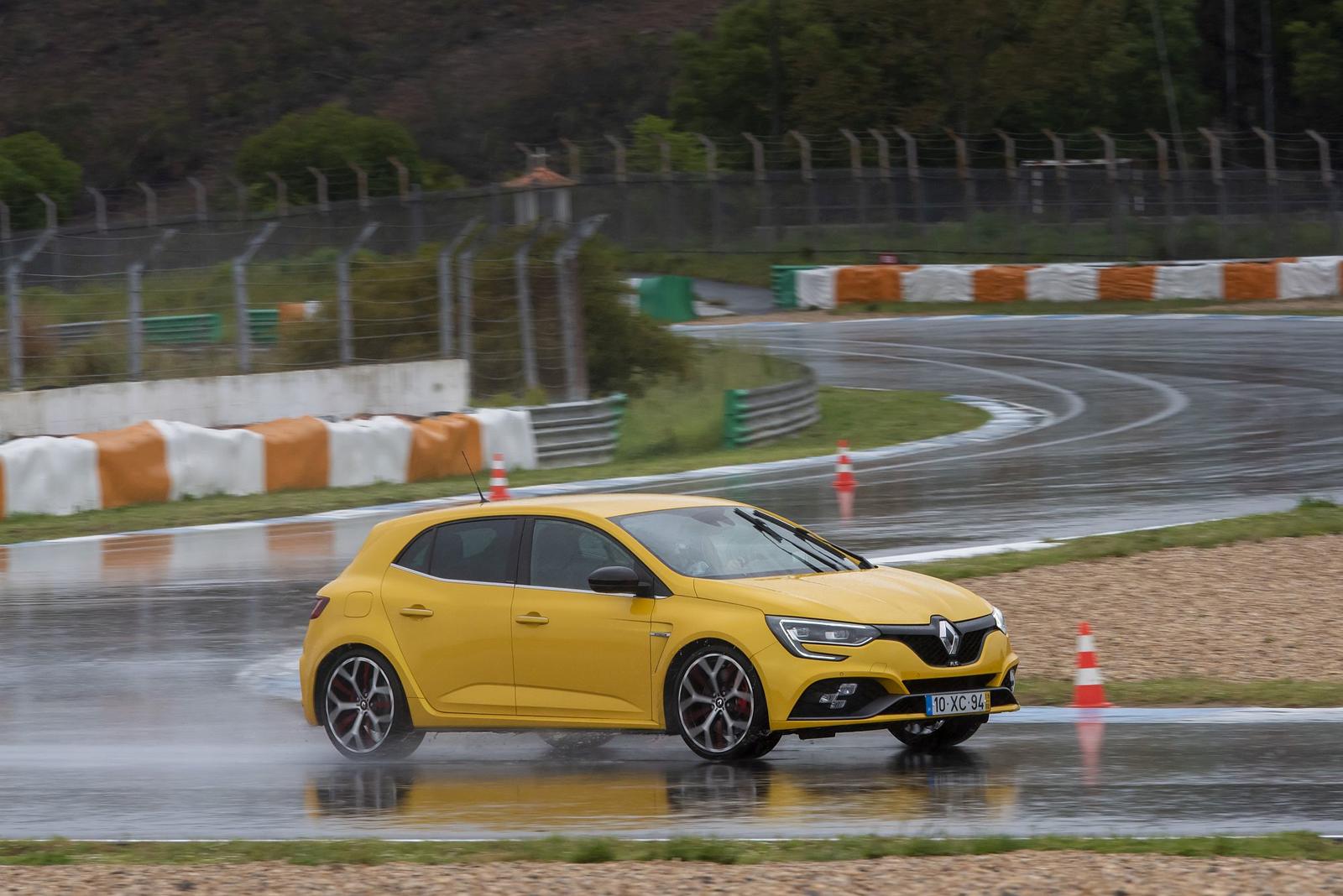 MeganeRS_Trophy_1424