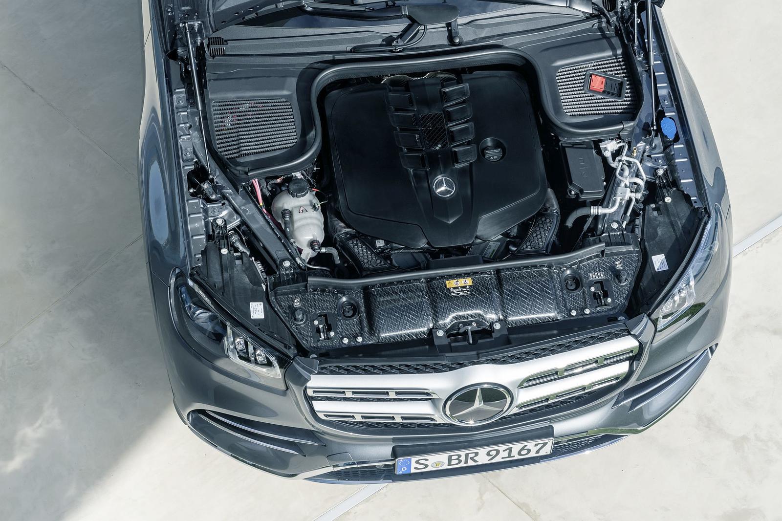 Der neue Mercedes-Benz GLS: Die S-Klasse unter den SUV

The new Mercedes-Benz GLS: The S-Class of SUVs