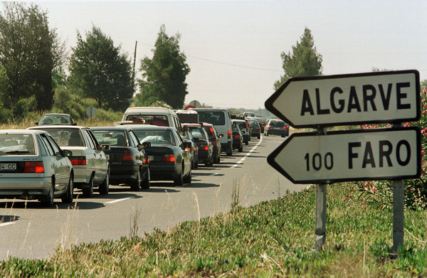 Transito na estrada Lisboa Algarve ( zona de Ourique ) Foto Steven Governo_1