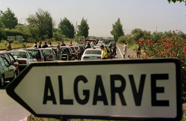 Transito na estrada Lisboa Algarve ( zona de Ourique ) Foto Steven Governo_3