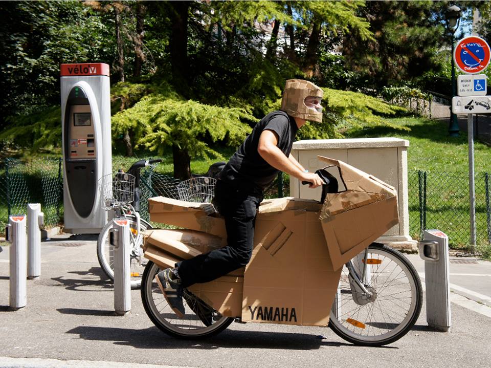 Yamaha Cardboard Bike