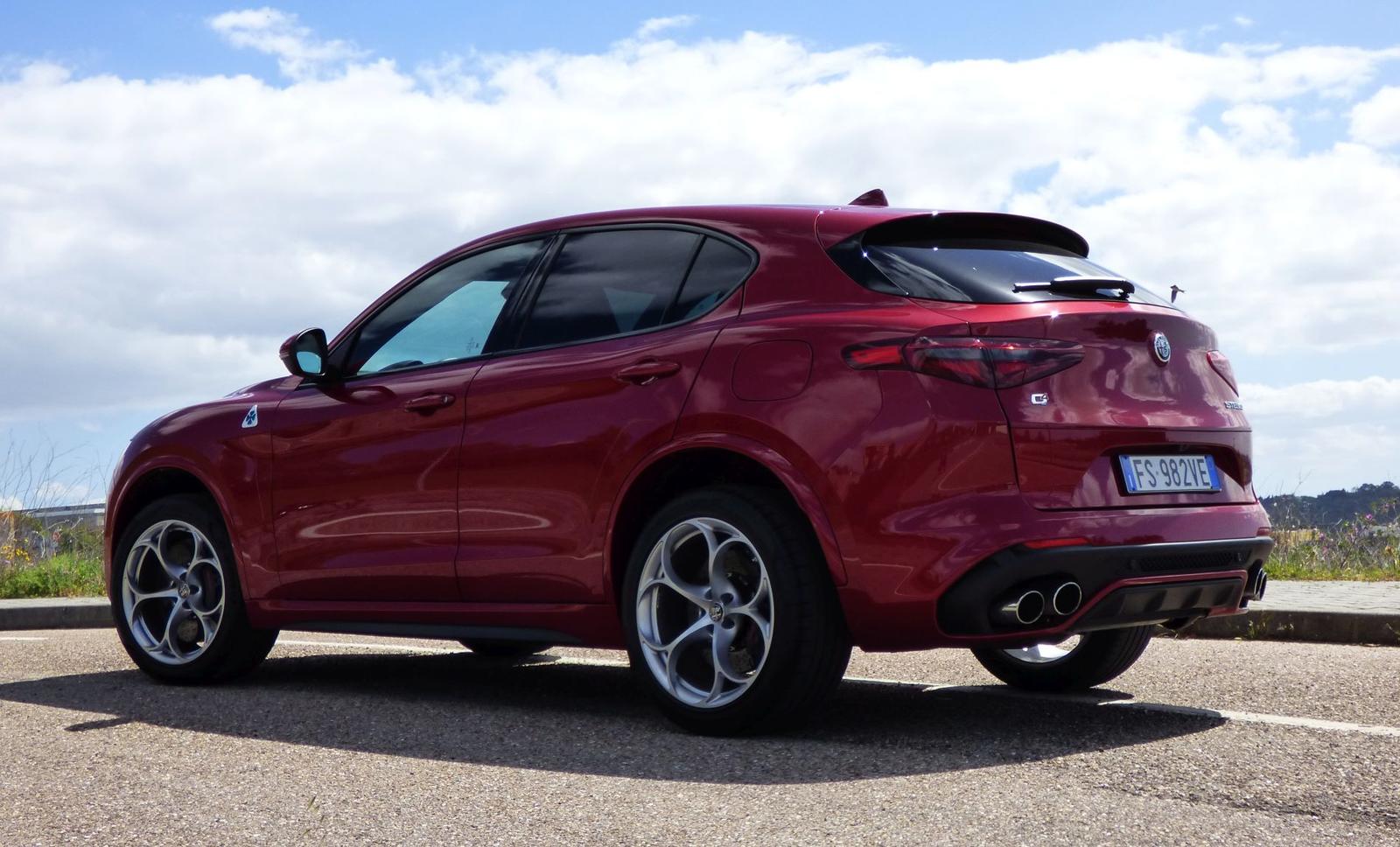 alfa romeo stelvio quadrifoglio (23)_