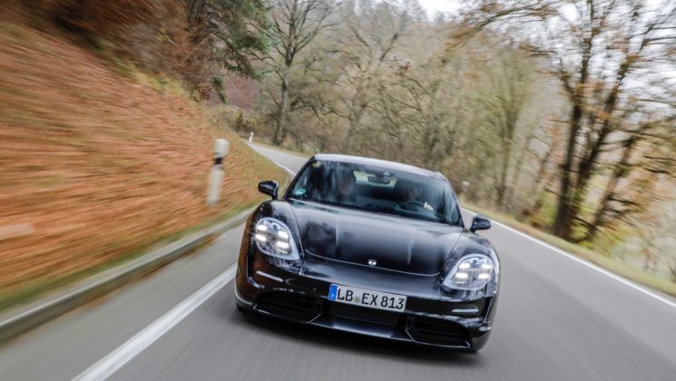 high_taycan_2019_porsche_ag-2-745×420