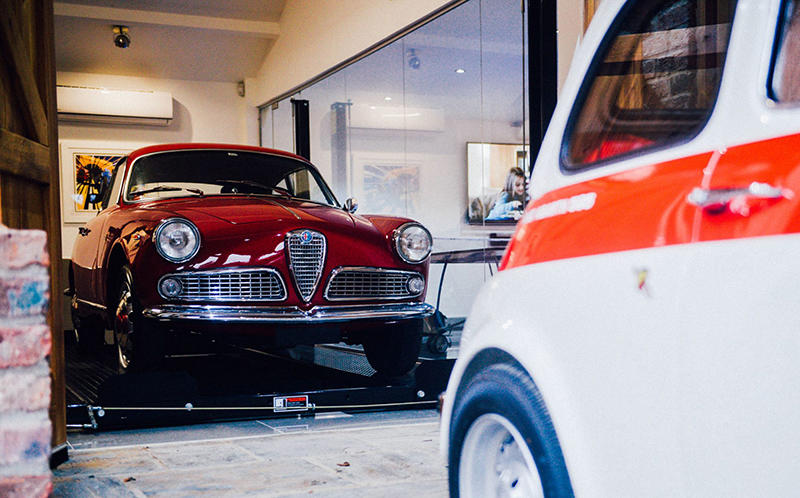 this-dream-garage-might-just-be-the-best-mix-of-old-and-new-1476934563839-2000×1244