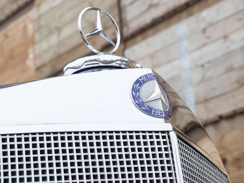 this-mercedes-benz-300-sc-is-old-school-luxury-for-autobahn-speeds-1476934544686