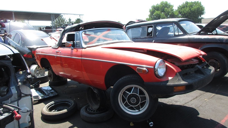 00-1980-mg-mgb-in-colorado-wrecking-yard-photo-by-murilee-ma-1