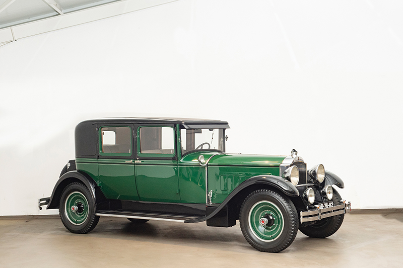 1929-Packard-Eight-Sedan_0