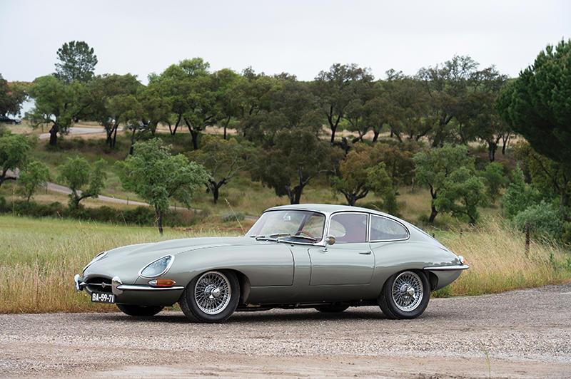 1961-Jaguar-E-Type-Series-1-3-8-Litre-Fixed-Head-Coupe_0