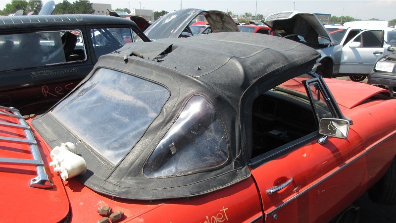 23-1980-mg-mgb-in-colorado-wrecking-yard-photo-by-murilee-ma-1