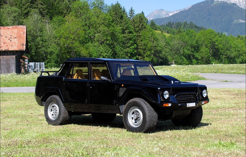 5 Lamborghini-LM002