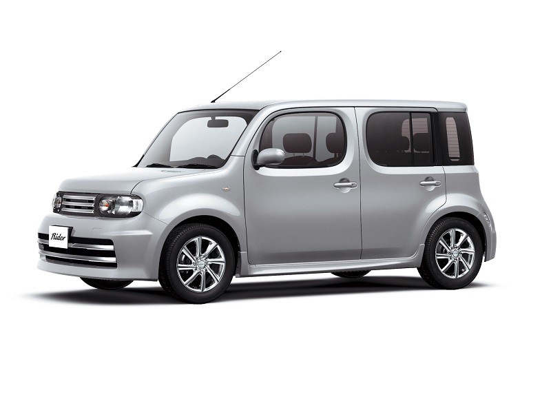 7 Nissan-Cube-Rider-Autech