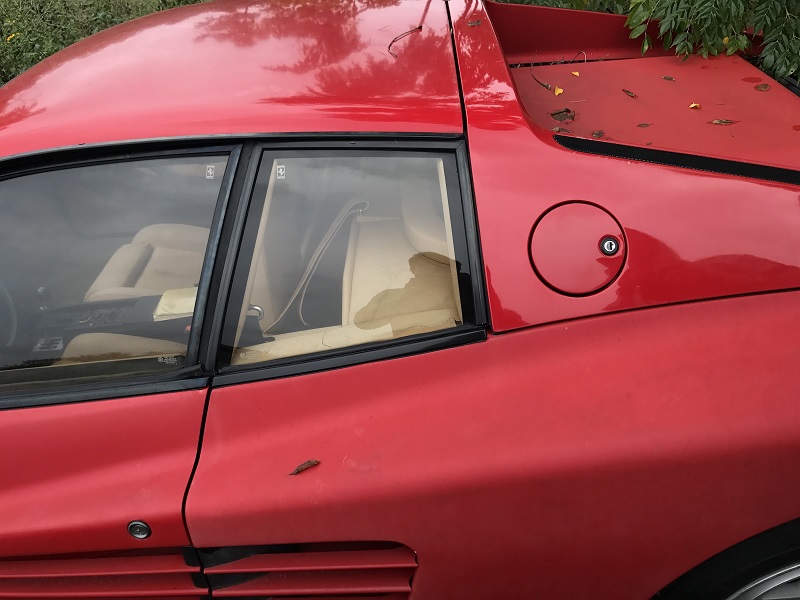 Abandoned-Ferrari-Testarossa-2