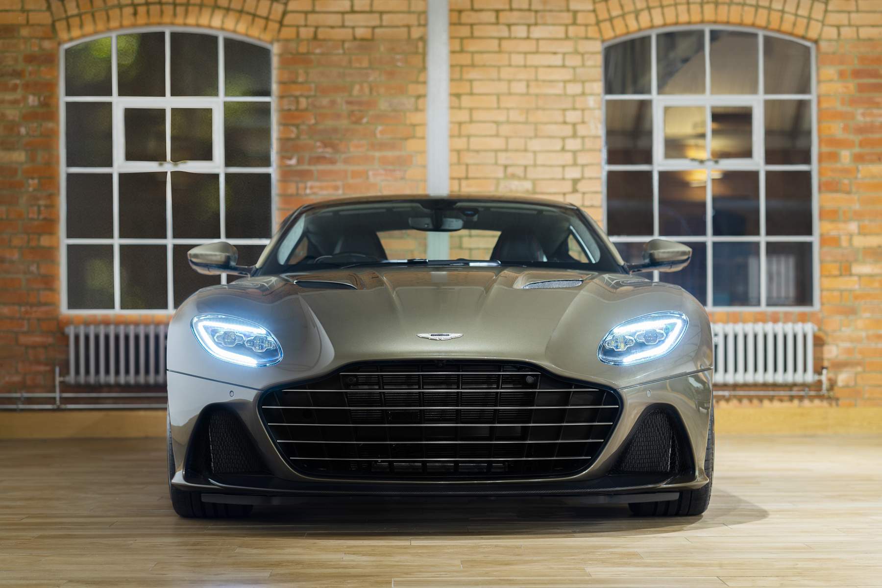 Aston Martin DBS Superleggera 007_2019 (1)