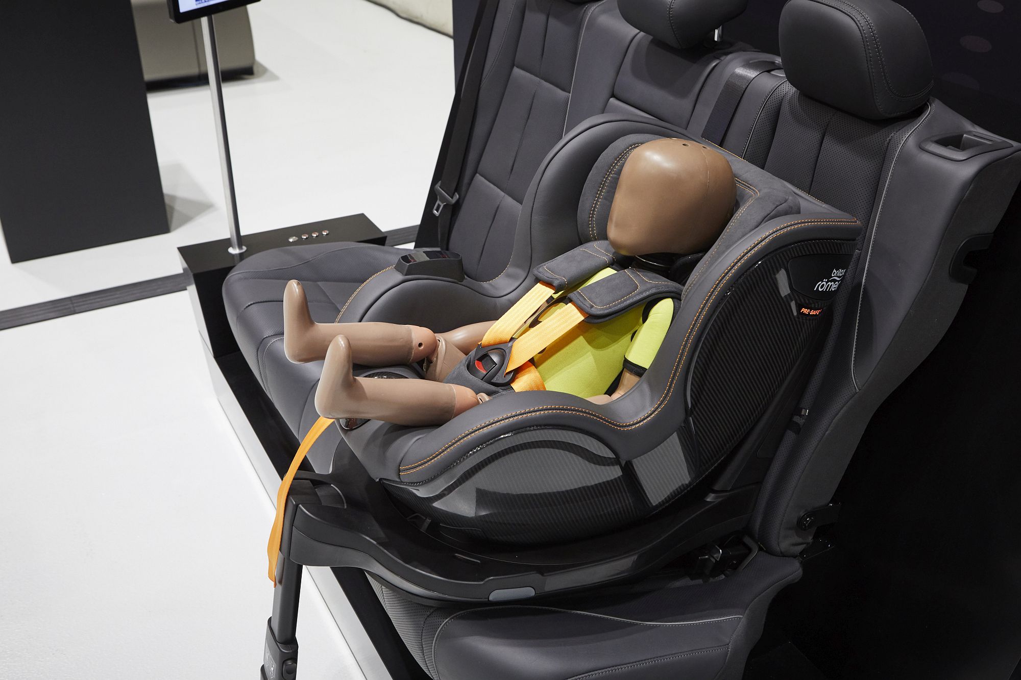 TecDay – Experimental-Sicherheits-Fahrzeug (ESF) 2019 – SindelfingenTecDay – The Experimental Safety Vehicle (ESF) 2019 – Sindelfingen