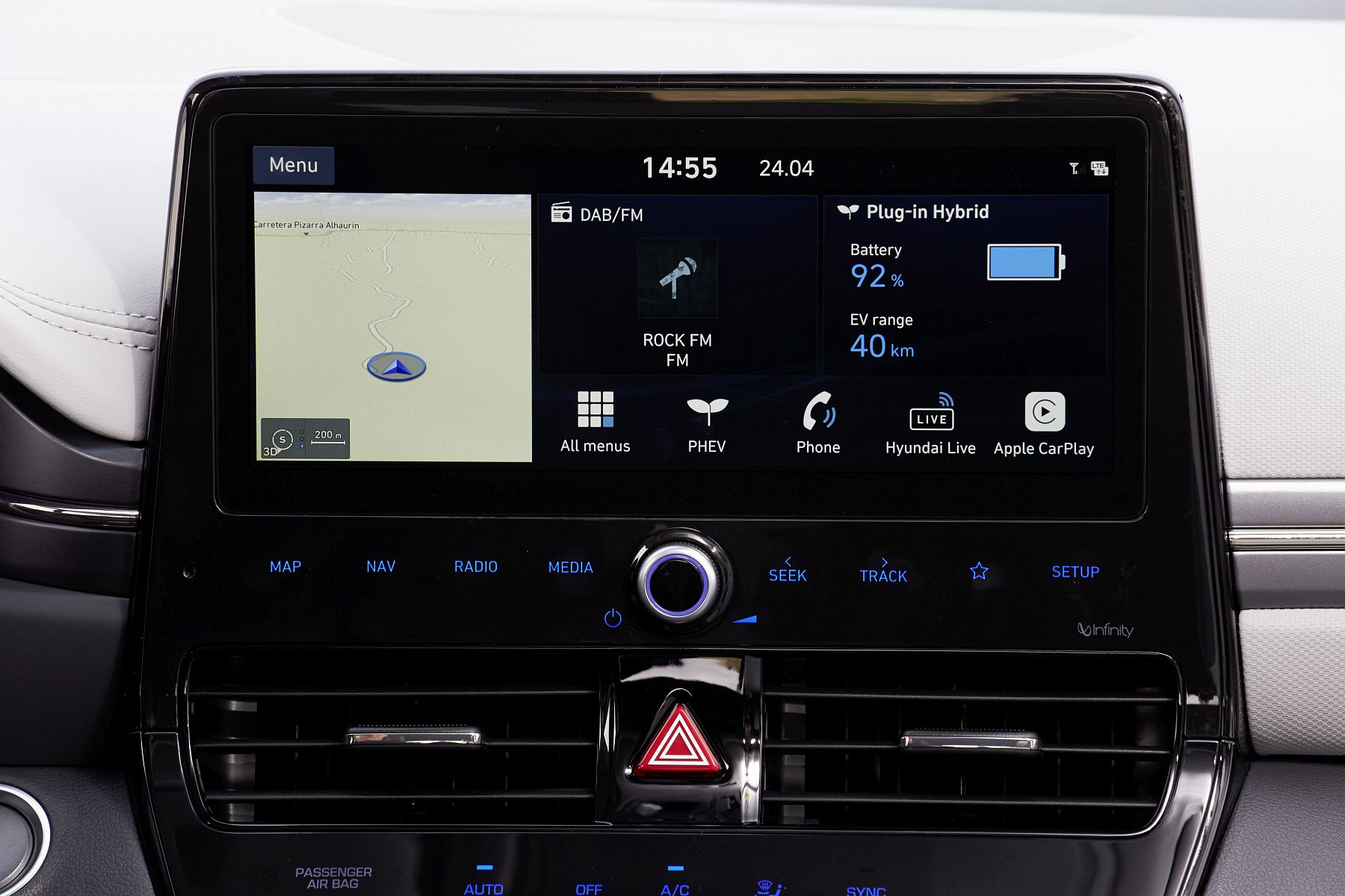 New Hyundai IONIQ Plug-in Interior (4)