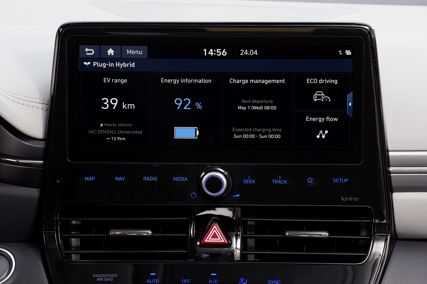 New Hyundai IONIQ Plug-in Interior (5)
