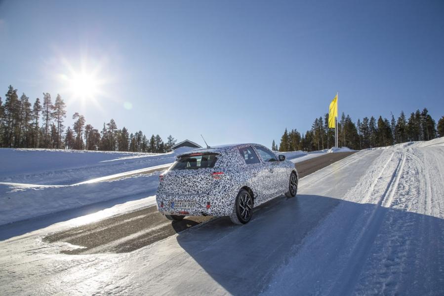 Opel-Corsa-Camouflage-506567-960×600