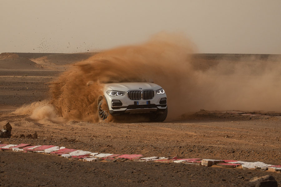 P90329941_highRes_the-new-bmw-x5-at-fu