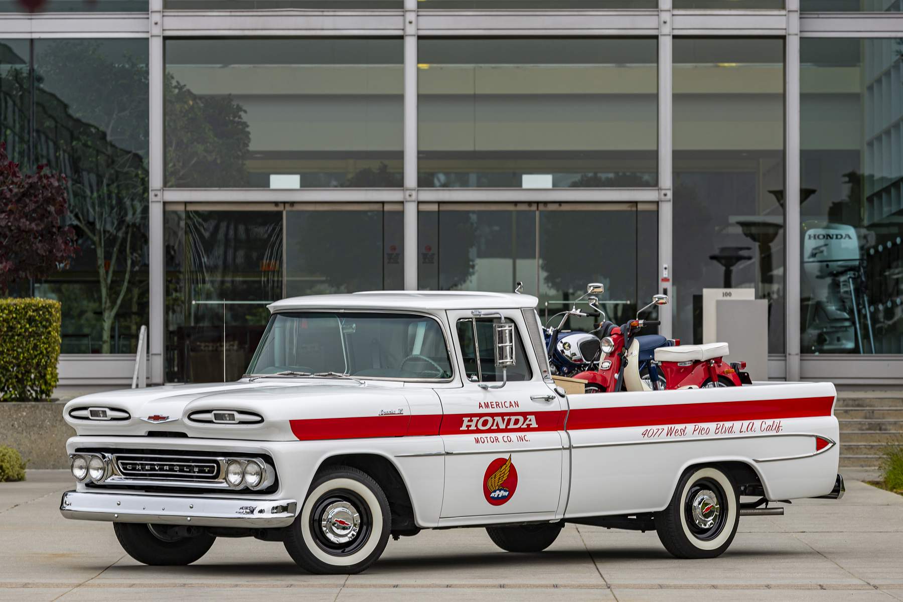 01_American_Honda_60th_Anniversary_Chevy_Delivery_Truck