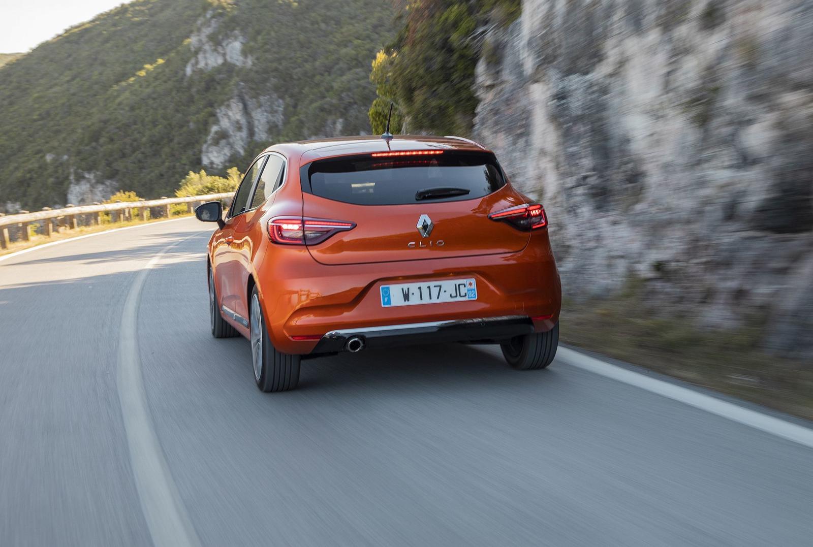 All-new Renault Clio Intens – Orange Valencia (15)